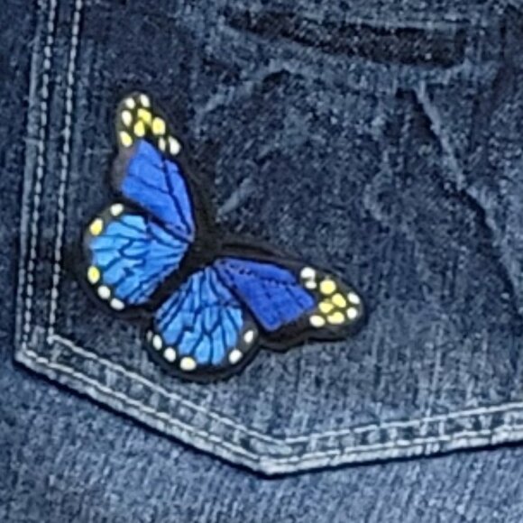 Like New Jean Short With Embroidered Pockets( waist 16") - Picture 3 of 3